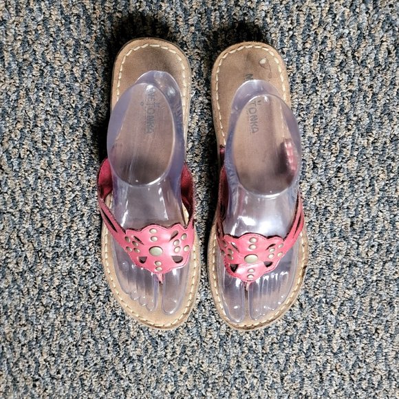 Red Leather Minnetonka Studded Thong Sandals Size 10 - Picture 12 of 15